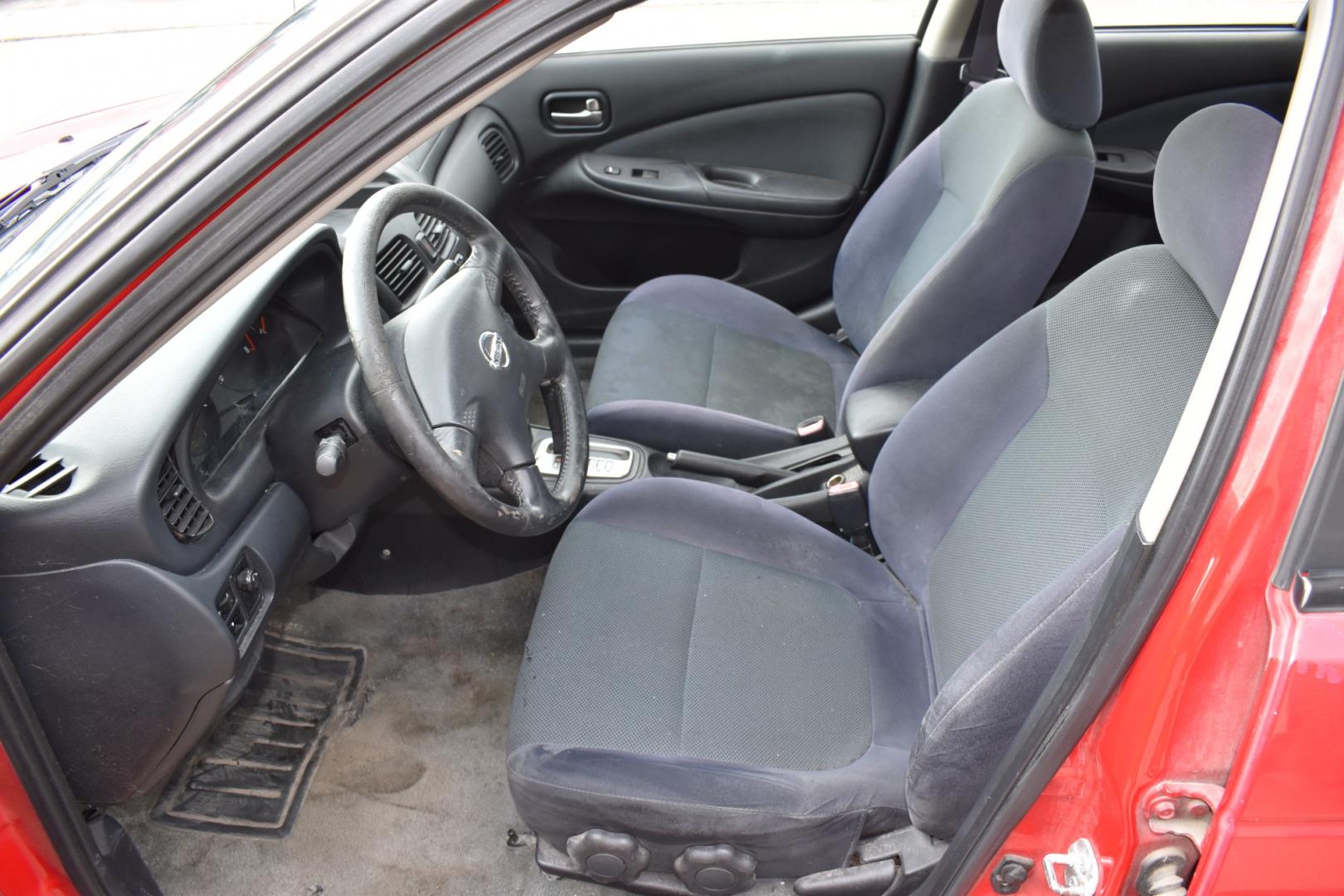 2005 Red Nissan Sentra 1.8 (3N1CB51D25L) with an 1.8L L4 DOHC 16V engine, 4 SPEED AUTOMATIC transmission, located at 5925 E. BELKNAP ST., HALTOM CITY, TX, 76117, (817) 834-4222, 32.803799, -97.259003 - Photo#7